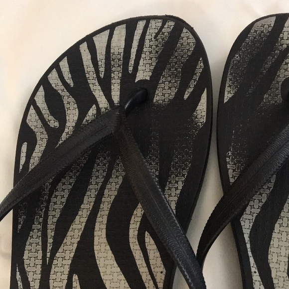 ⚡️FINAL PRICE⚡️ Old Navy Sandals - Picture 4 of 16